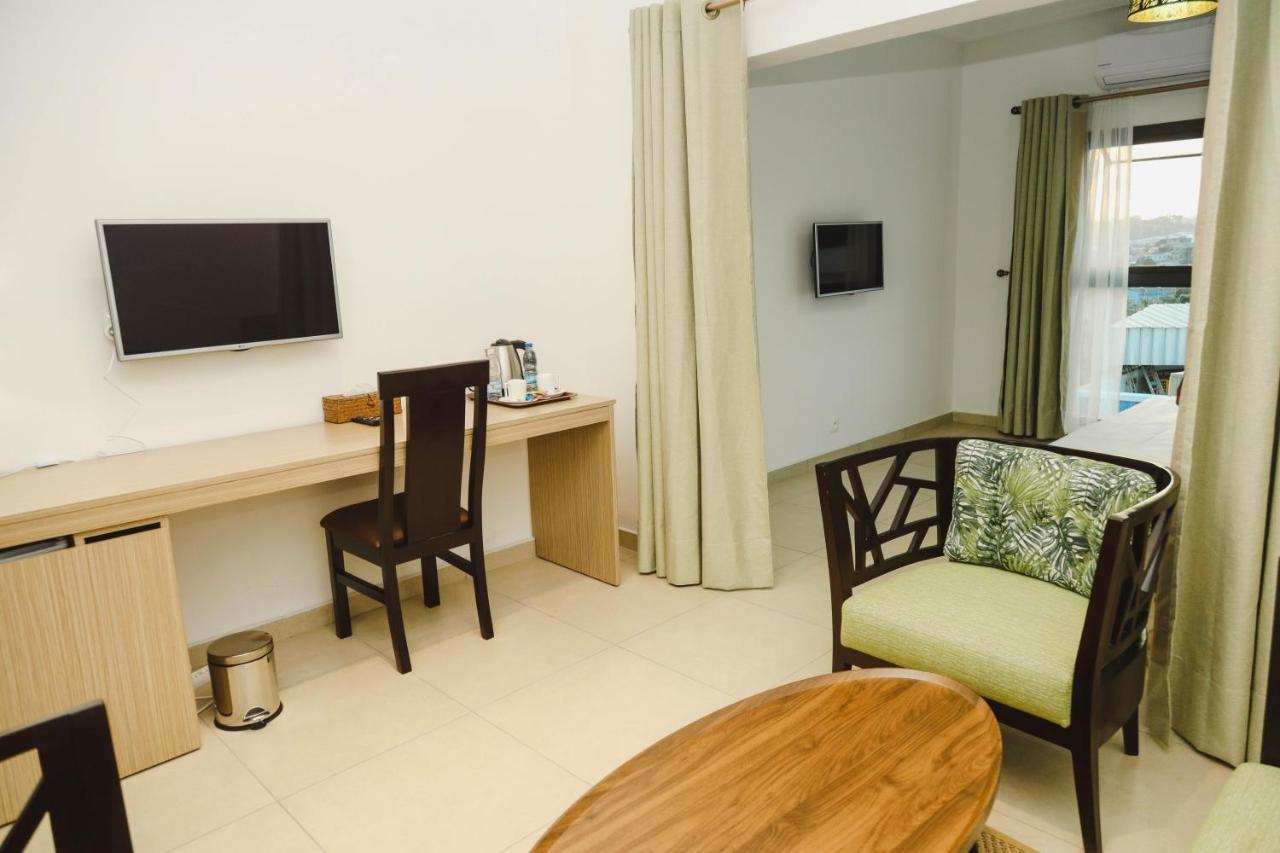 Robert'S Hotel Abidjan Exterior photo